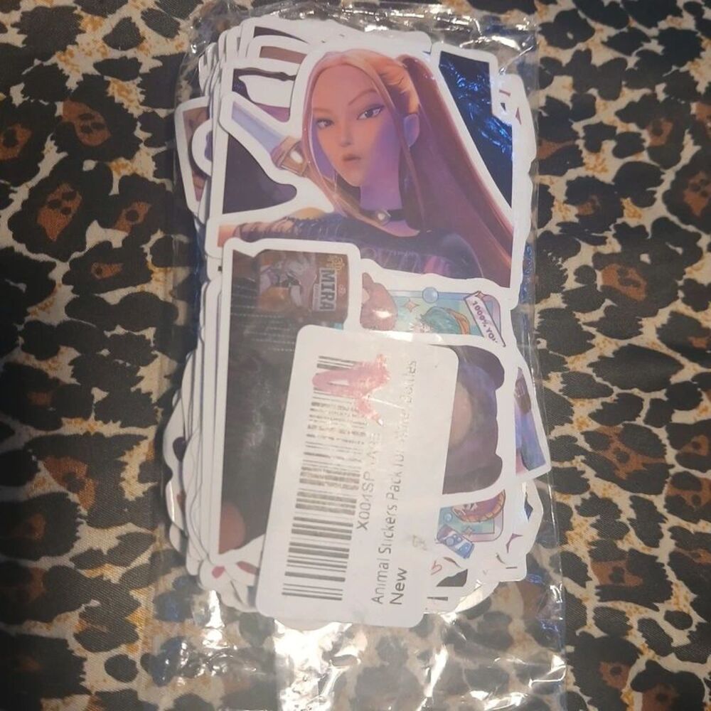 New K-Pop: Demon Hunters "Huntr/x" Premium Sticker Pack